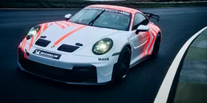 <span class='prepend'>Foto |</span> Porsche lansează 911 Challenge, modelul de curse bazat pe versiunea GT3. Motor de 515 cai putere și transmisie cu dublu ambreiaj și 7 rapoarte