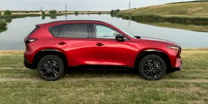Test în România cu noua Mazda CX-5. Japonezii merg împotriva curentului cu un motor de 2,5 litri