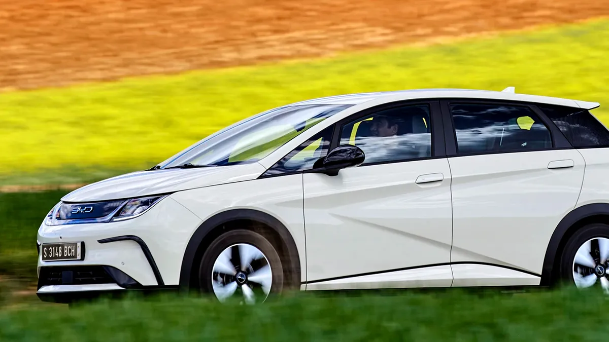 Top 3 cele mai ieftine mașini care au obținut 5 stele la testele de siguranță din 2025