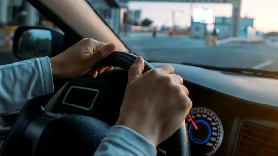 Asiguratorii observă o problemă de cultură rutieră: „Cine intră tare pe autostradă… doi români”