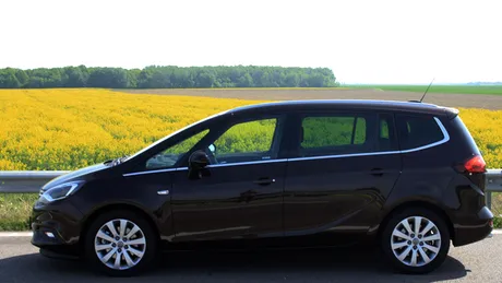 Test drive Opel Zafira Tourer - Senzaţii KING SIZE cu o familistă convinsă [FOTO]