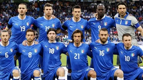 Jucătorii Italiei au cu ce să meargă la meciurile din calificări pentru Mondialul 2018. Câte 4 în maşină :)