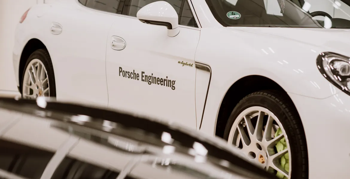 Programul de masterat lansat de Porsche Engineering la Universitatea Tehnică din Cluj se extinde