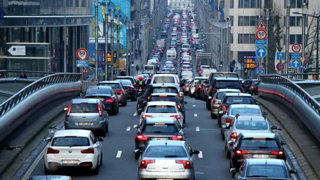 Bruxelles a interzis mașinile pentru o zi, iar de anul viitor va extinde la două zile această măsură