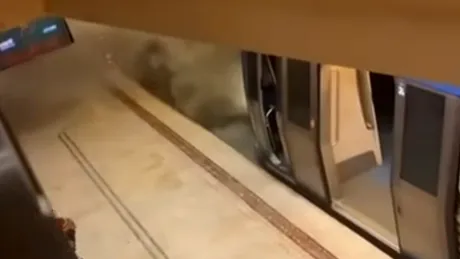 Care sunt urmările furtunilor de aseară din București? Incendiu la metrou și întârzieri pe calea ferată 