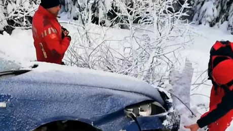 Misterul unui Audi găsit abandonat într-o râpă din Munții Bucegi - VIDEO