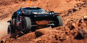 Dacia Sandriders încheie Raliul Marocului pe primul loc la constructori. Lupta pentru titlu se decide la Abu Dhabi