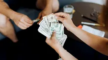 Crește salariul minim de la 1 iulie 2024: Câți bani vor lua în mână angajații români