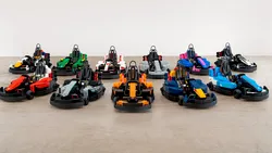 <span class='prepend'>Formula 1 |</span> Cei 22 de piloți de pe grila de start vor pilota monoposturi din Lego pe circuitul de la Silverstone. Fiecare mașină, construită din 28.000 de piese