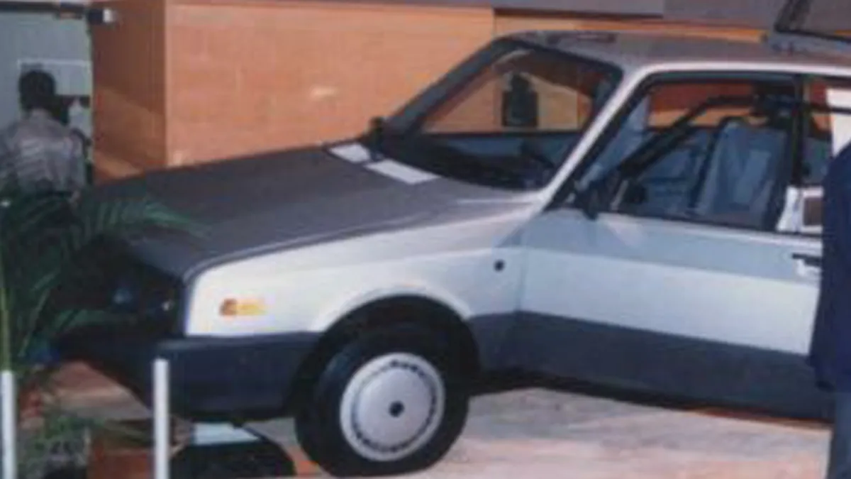 Dacia şi Oltcit, maşina hibridă pe care au văzut-o doar canadienii - FOTO