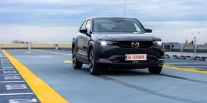 Mazda renunță la ultimul său model cu motor rotativ. Modelul MX-30 R-EV a fost comercializat în sub 700 de unități în Marea Britanie