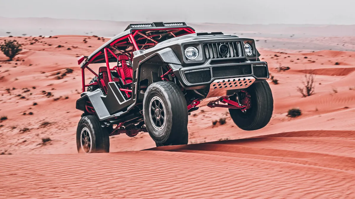 Brabus 900 Crawler, un buggy de 900 CP care arată ca un AMG G63 și costă aproape 900.000 de euro (cu video)