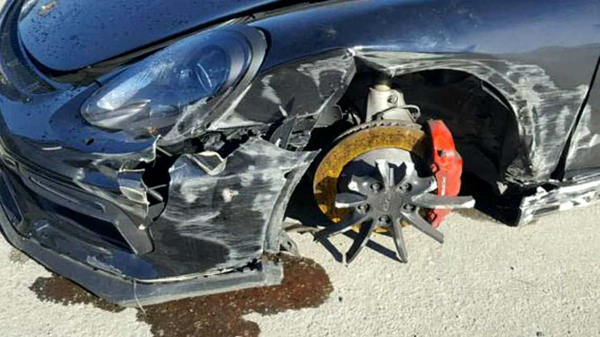 Porsche Cayman GT4 daună aproape totală, de vânzare la un preţ intrigant - FOTO