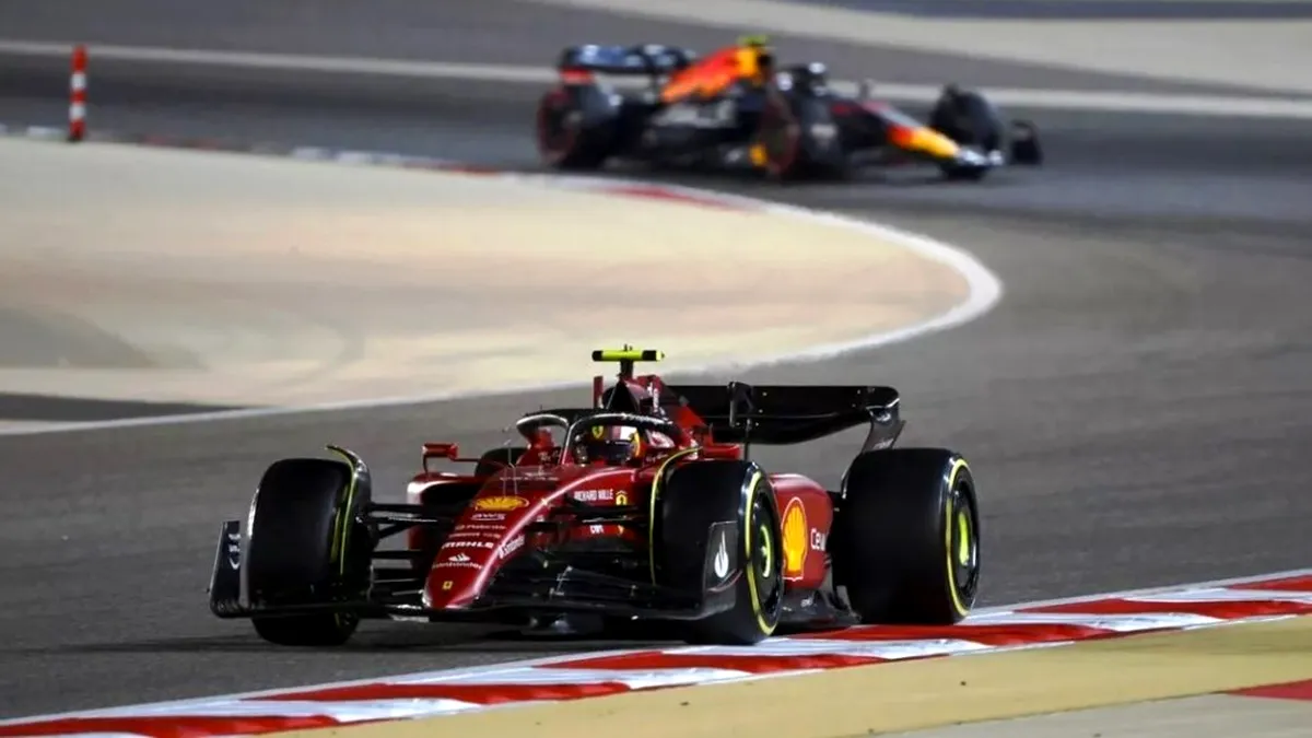 Formula 1: Leclerc câștigă în fața lui Sainz prima cursă din 2022. Abandon pentru piloții Red Bull