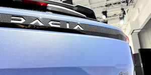 Am văzut noua Dacia Striker 2026. Noul crossover sub 25.000 de euro care provoacă Skoda Octavia Combi și Volkswagen Golf Variant