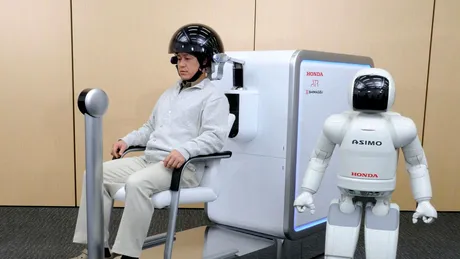 Honda Asimo controlat cu puterea gândului