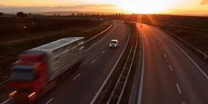 Canicula închide traficul de mare tonaj pe două coridoare rutiere din Bulgaria