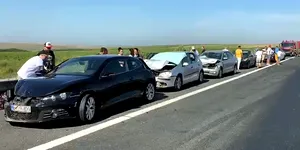 Accident pe autostradă cu pagube materiale: Ce faci, ce documente ai nevoie și ce amendă riști în 2025
