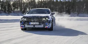 Vești bune pentru „puriști”: BMW nu renunță nici la motoarele V8, nici la modelele coupé