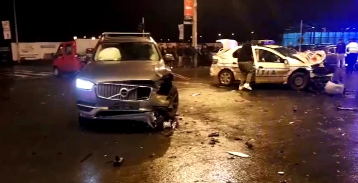 Accident grav în Bucureşti. Trei poliţişti şi un jandarm au ajuns la spital – VIDEO
