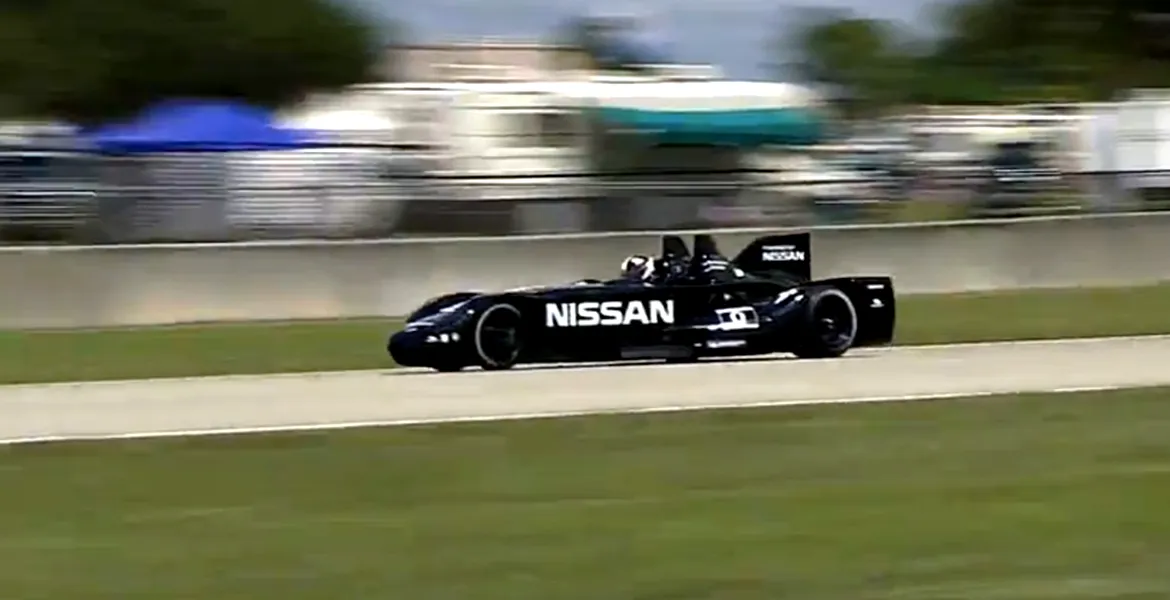 VIDEO: Nissan Deltawing, dezlănţuit pe circuit