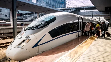 China are cea mai mare reţea de cale ferată de mare viteză şi cele mai rapide trenuri, dar nu se opreşte aici