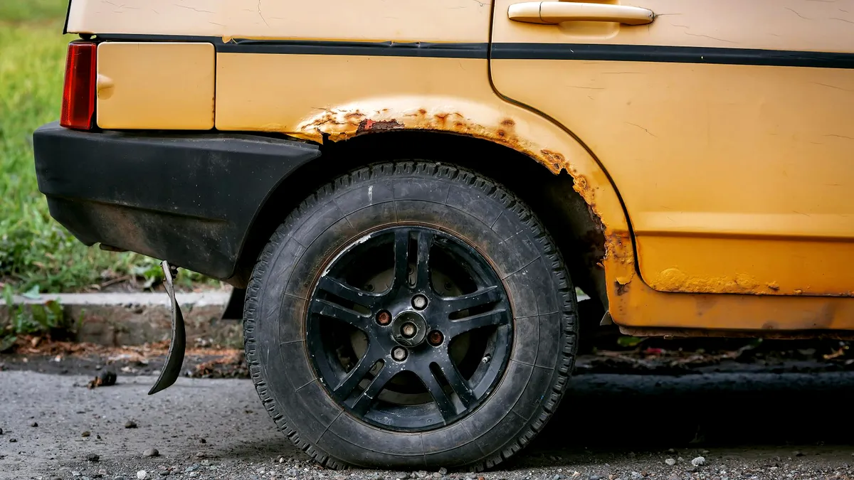 Mașini mai rezistente? Oamenii de știință tocmai au creat un oțel extrem de rezistent care nu ruginește niciodată