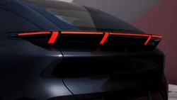 Lynk & Co 02 primește un upgrade. Ce aduce nou rivalul lui Volvo EX30