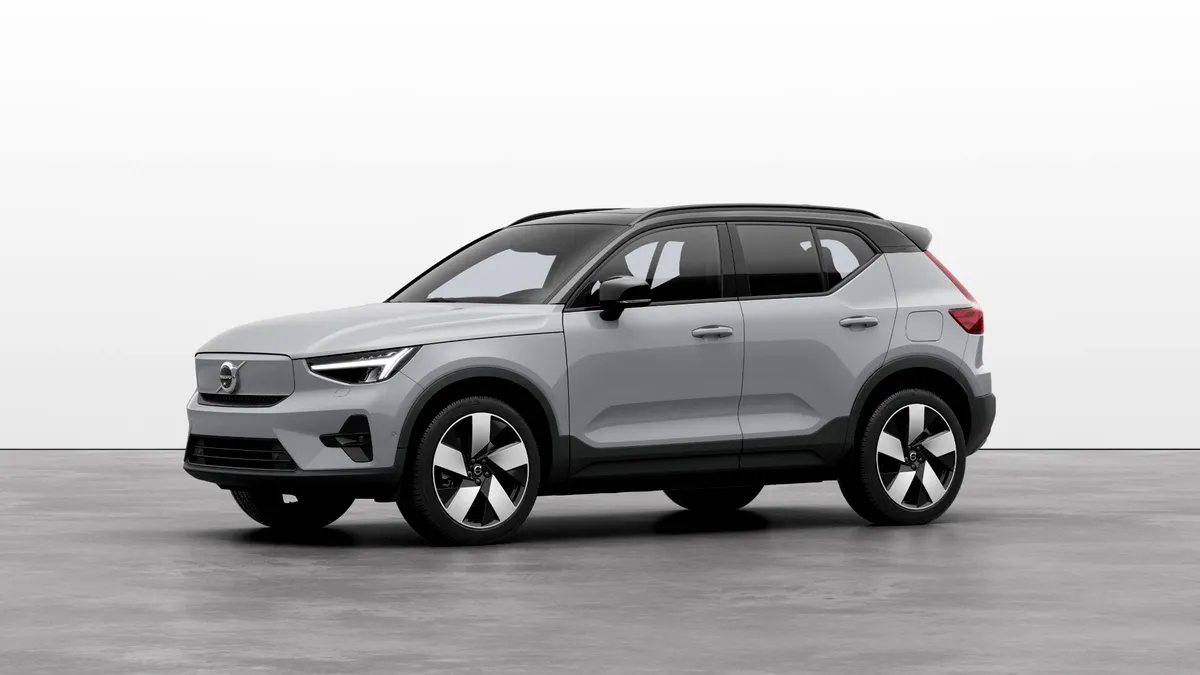 Versiuni noi pentru Volvo XC40 și C40 Recharge. Gemenii electrici de la Volvo primesc noi trenuri de rulare