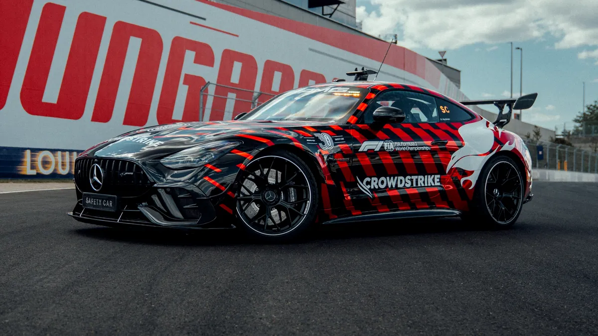 Mercedes-AMG aniversează 30 de ani de Safety Car în Formula 1 printr-un nou model. Noul AMG GT 63 Pro 4MATIC+ își va face debutul în cursa din Ungaria