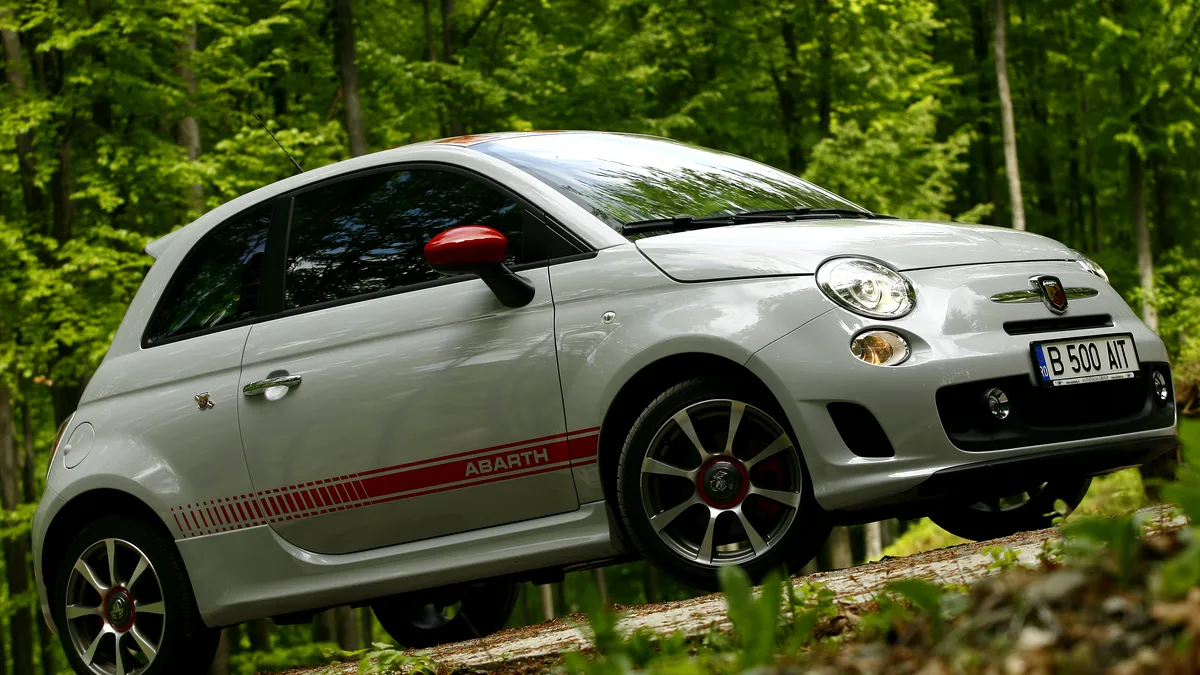 500 Abarth 1.4 16v Turbo T-Jet test în România