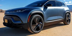 Cu cât se vinde un SUV electric premium, fabricat în 2023, care a parcurs doar 27.000 km. Această marcă nu mai există