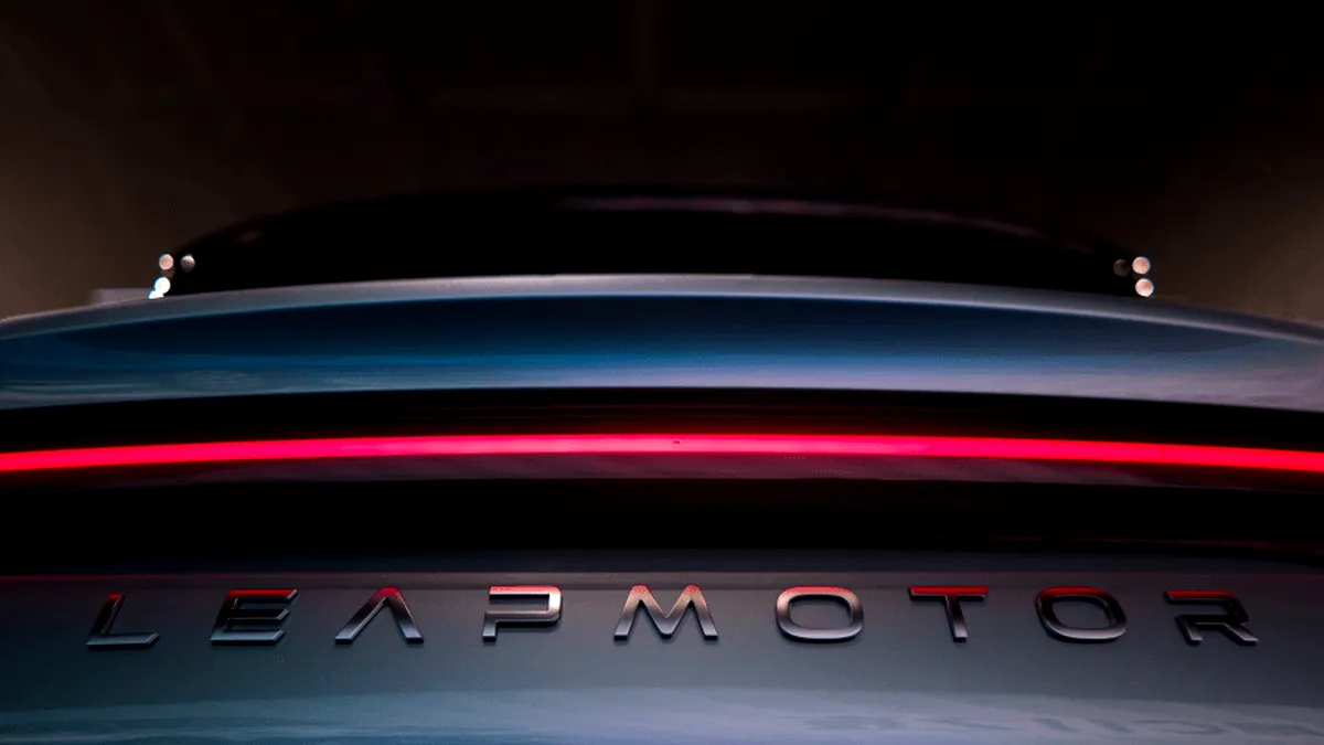 Leapmotor B05, surprins în câteva poze teaser. Iată noul rival direct pentru Volkswagen ID.3