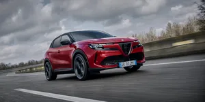 Vânzări în creștere pentru Alfa Romeo. Marca italiană a vândut cu 33% mai multe mașini în 2025