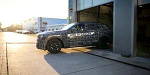Viitorul BMW iX5 va fi disponibil cu sistem de propulsie cu hidrogen