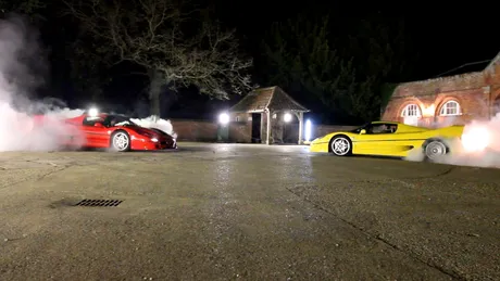 Video: Distracţie pe bani grei cu două Ferrari F50