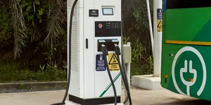 Municipiul Sfântu Gheorghe cumpără 22 de autobuze electrice noi și 15 stații de încărcare. Valoarea achiziției, estimată la 57,5 milioane de lei