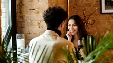 BANCUL ZILEI. Un tip din Vaslui către iubita lui: – Am ceva super pentru diseară!