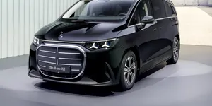 Mercedes-Benz VLE poate fi comandat în România și cu tracțiune integrală. Cât costă rivalul pentru monovolumul de lux Xpeng X9?