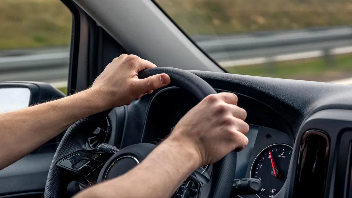 Președintele Uber crede că nimeni nu va mai deține o mașină personală în 15-20 de ani: Automobilul „este cel mai ineficient activ”