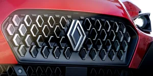 Prime de minimum 2.498 EURO pentru angajații Renault Group în 2026. Suma scade pentru al doilea an consecutiv