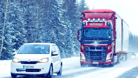 Care e viteza maximă legală pe un drum acoperit cu zăpadă