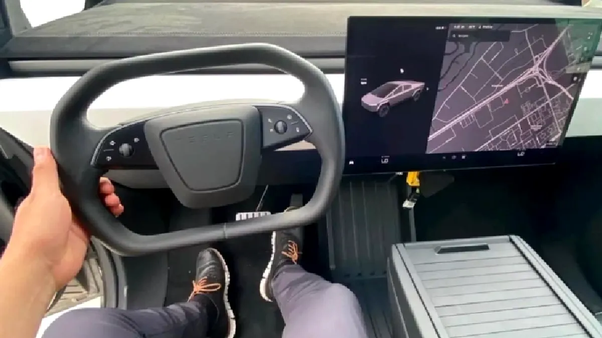 Imagini cu interiorul noii Tesla Cybertruck. Camioneta electrică beneficiază de un ecran uriaș