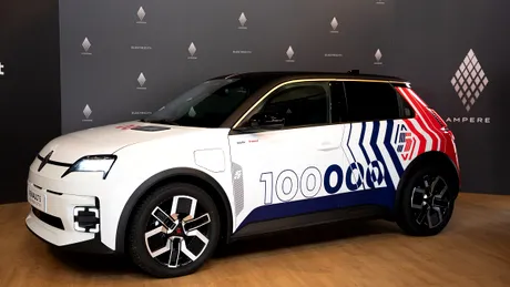 Renault 5 atinge 100.000 de unități produse în doar 15 luni. Ce urmează pentru modelul electric