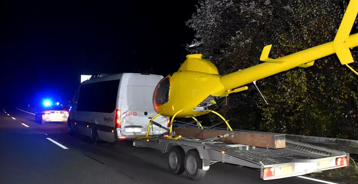 Doi români, surprinși în timp ce transportau un elicopter pe o autostradă din Germania