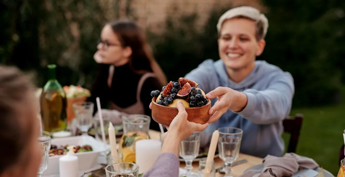 Impactul alimentaţiei asupra echilibrului emoţional: cum îţi afectează mâncare dispoziţia şi concentrarea (P)