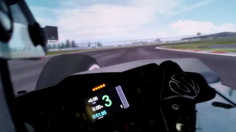 Ceva este în neregulă în clipul cu Alonso pilotând pe Silversone, pe simulator [VIDEO]