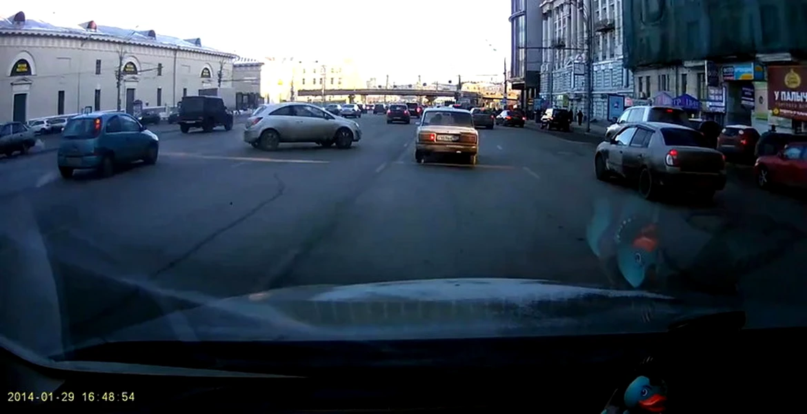 Cea mai tare parcare din istoria Rusiei. VIDEO