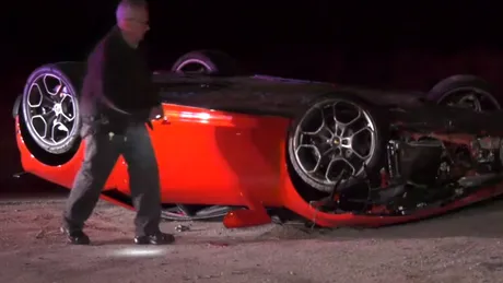 Un Lamborghini Huracan a fost abandonat pe șosea după ce șoferul s-a răsturat cu el - VIDEO