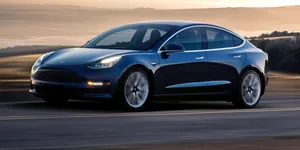 Cea mai mare scadere a Tesla din ultimii 4 ani: A vândut mai puțin de 40.000 de mașini în SUA
